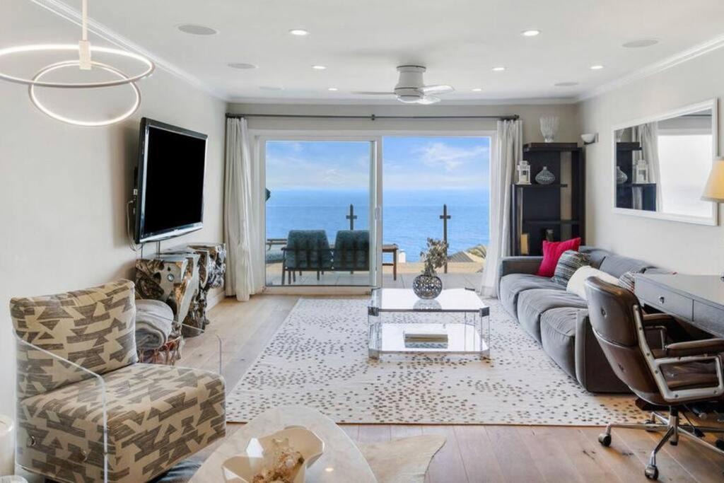 Photo of Livingroom in Malibu