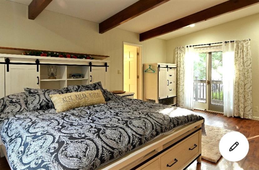 Photo of Bedroom in Coarsegold
