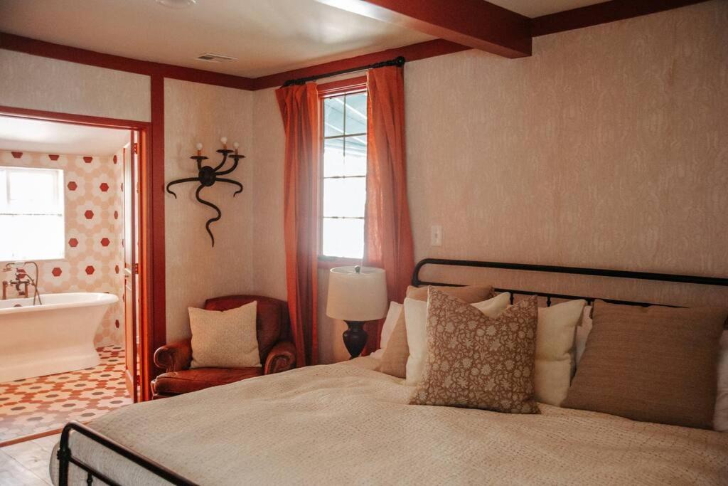 Photo of Bedroom in Fawnskin