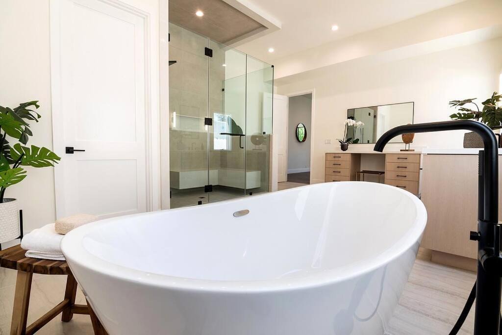 Photo of Bathroom in Sherman Oaks