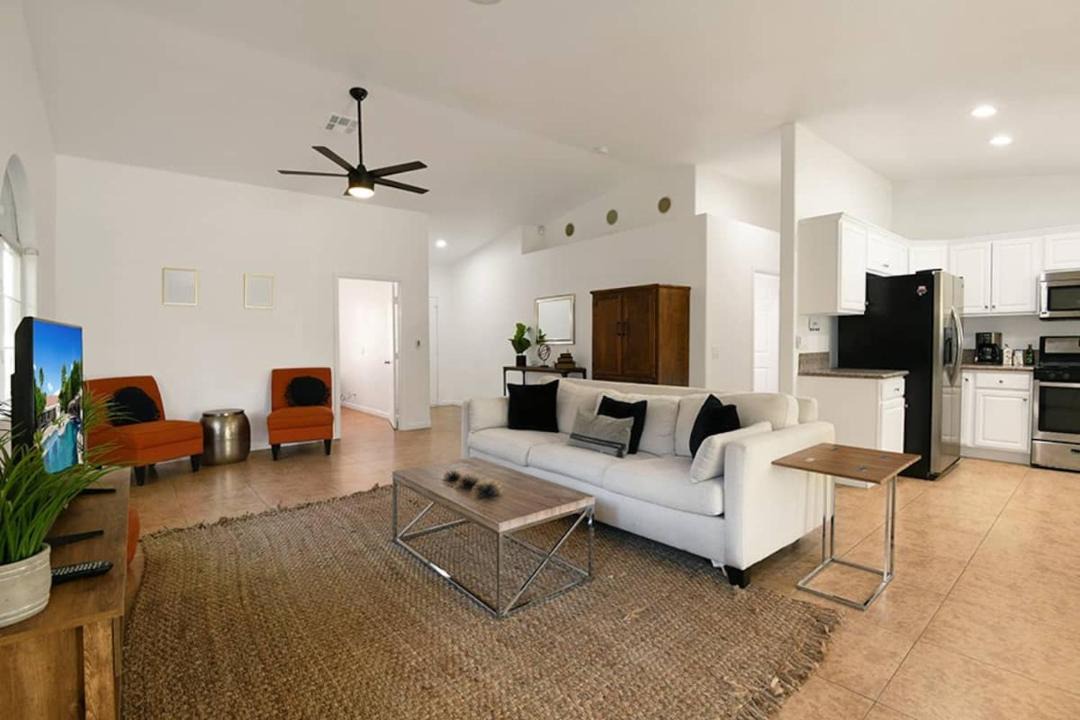 Photo of Livingroom in Cathedral City