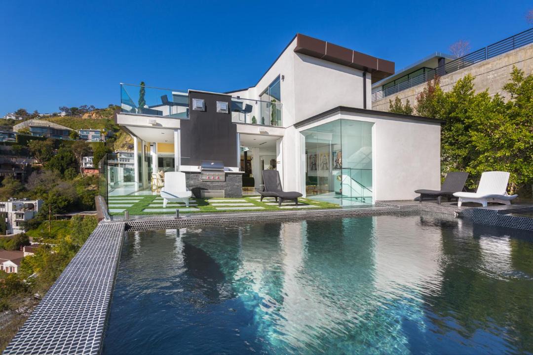 Photo of Outdoor in Hollywood Hills West