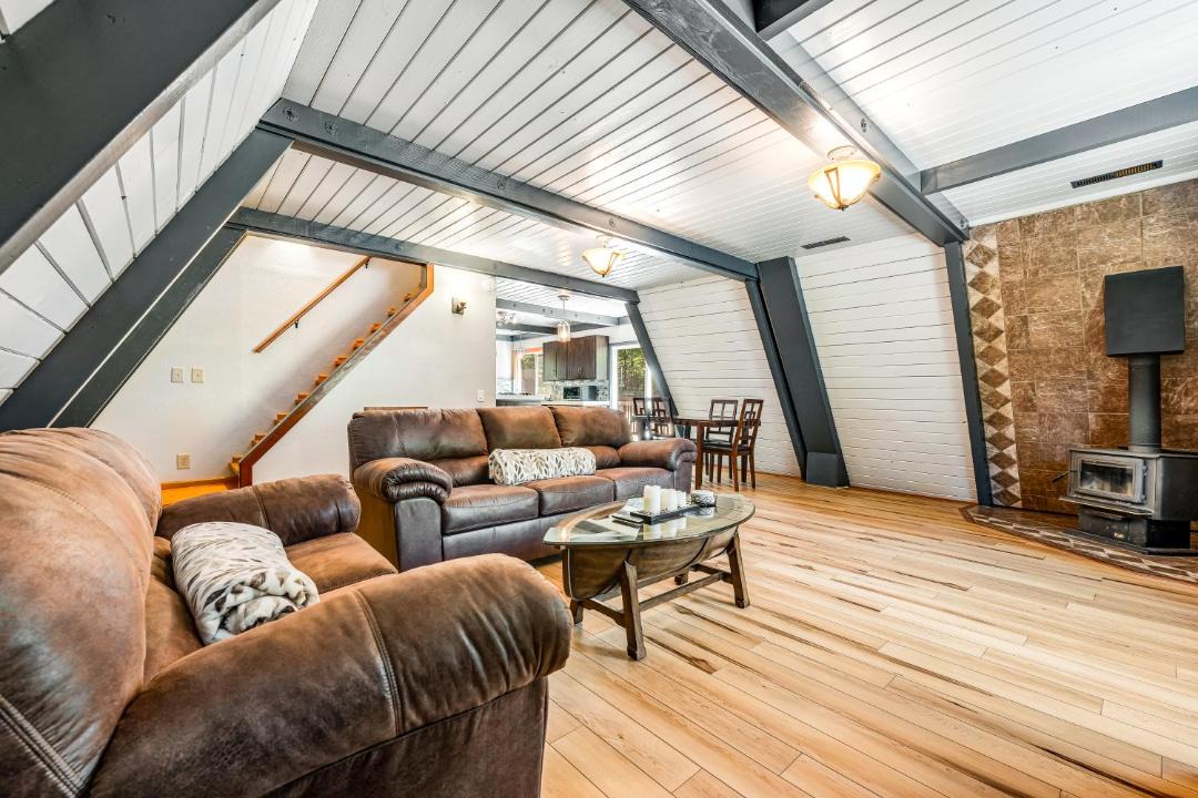Photo of Livingroom in Gualala