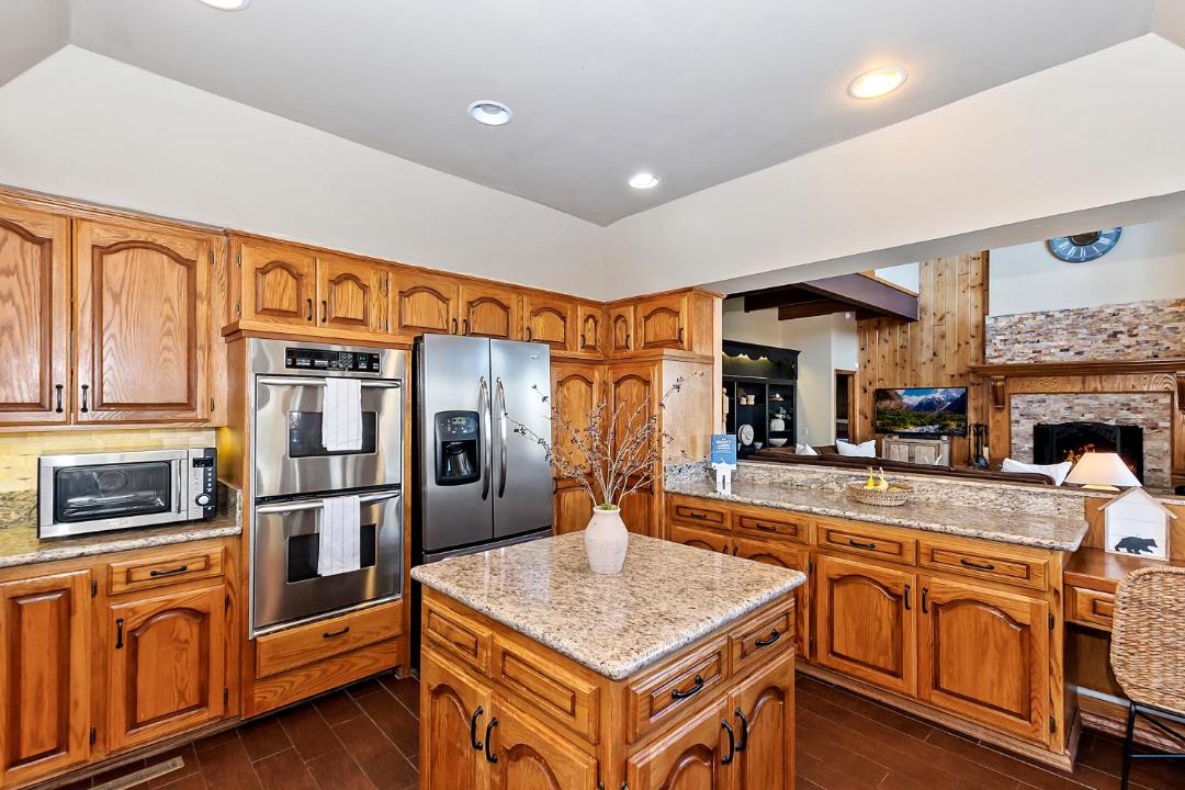 Photo of Kitchen in Lake Arrowhead
