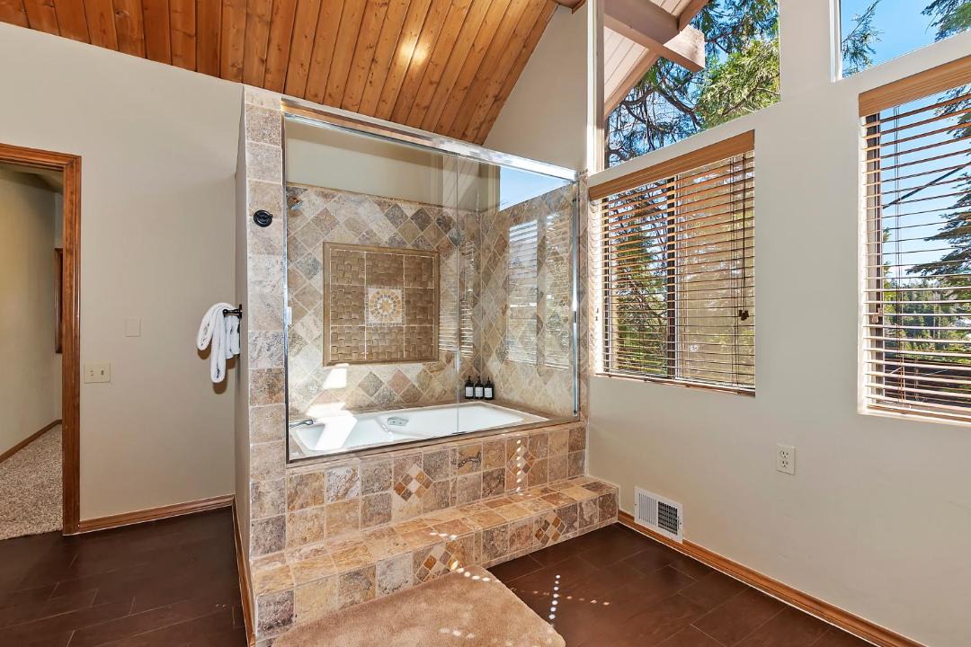 Photo of Bathroom in Lake Arrowhead