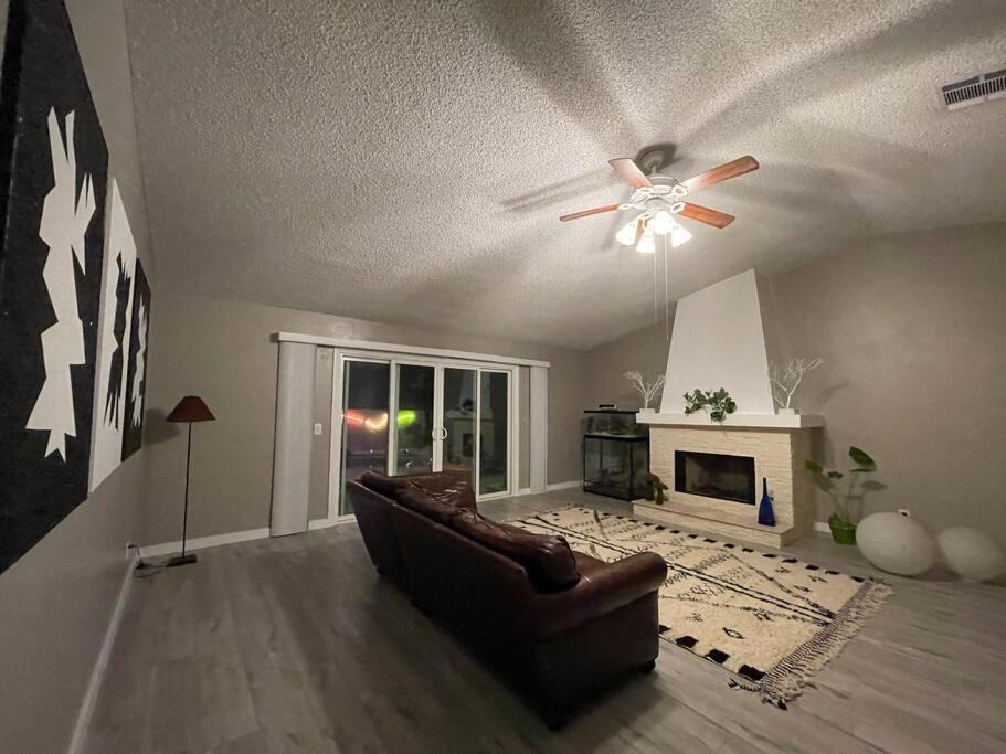 Photo of Livingroom in Cathedral City