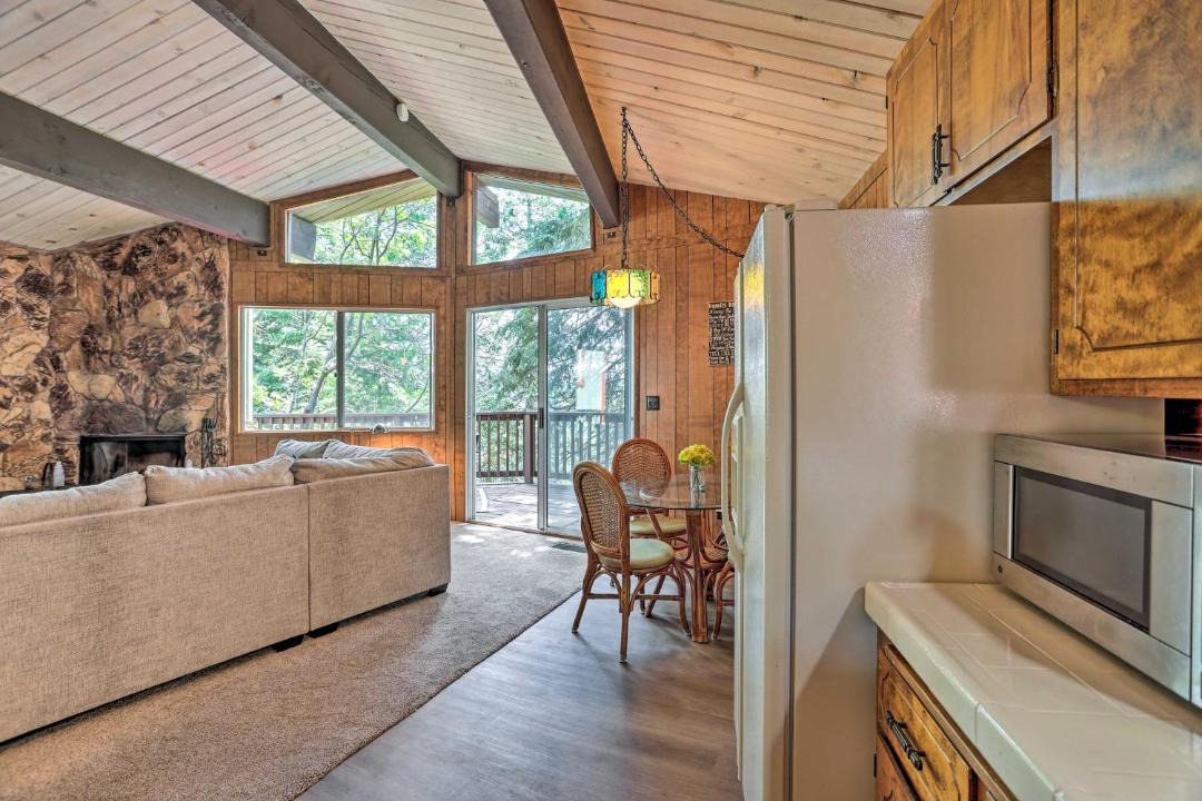 Photo of Livingroom in Arrowhead Villas