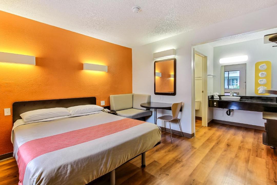 Photo of Bedroom in Marina