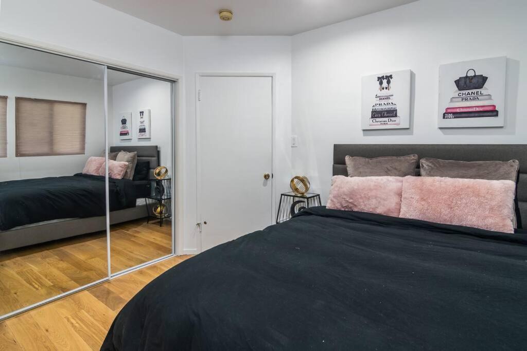 Photo of Bedroom in Valley Glen