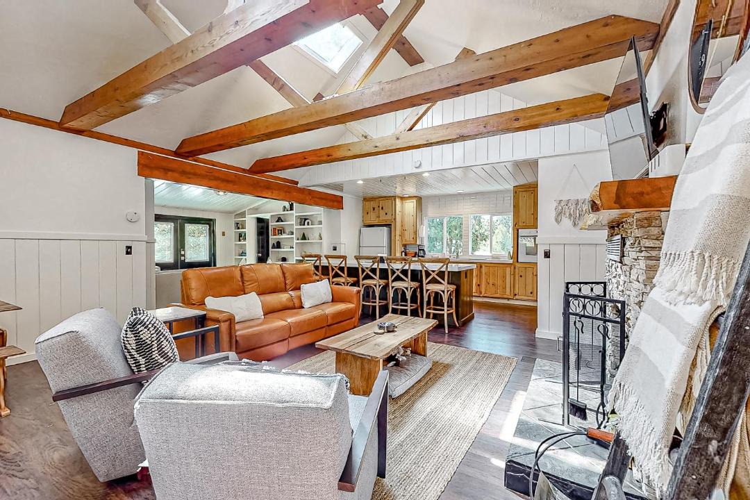 Photo of Livingroom in Idyllwild