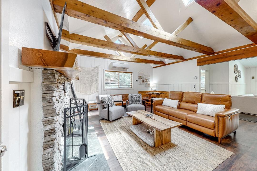 Photo of Livingroom in Idyllwild