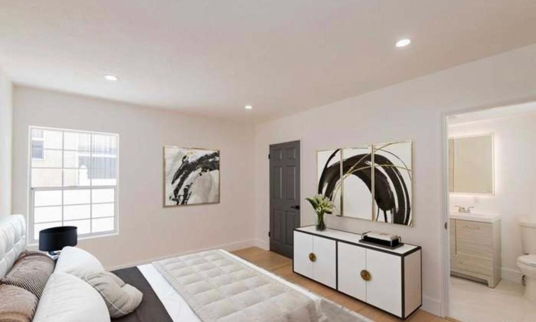 Photo of Livingroom in Encino