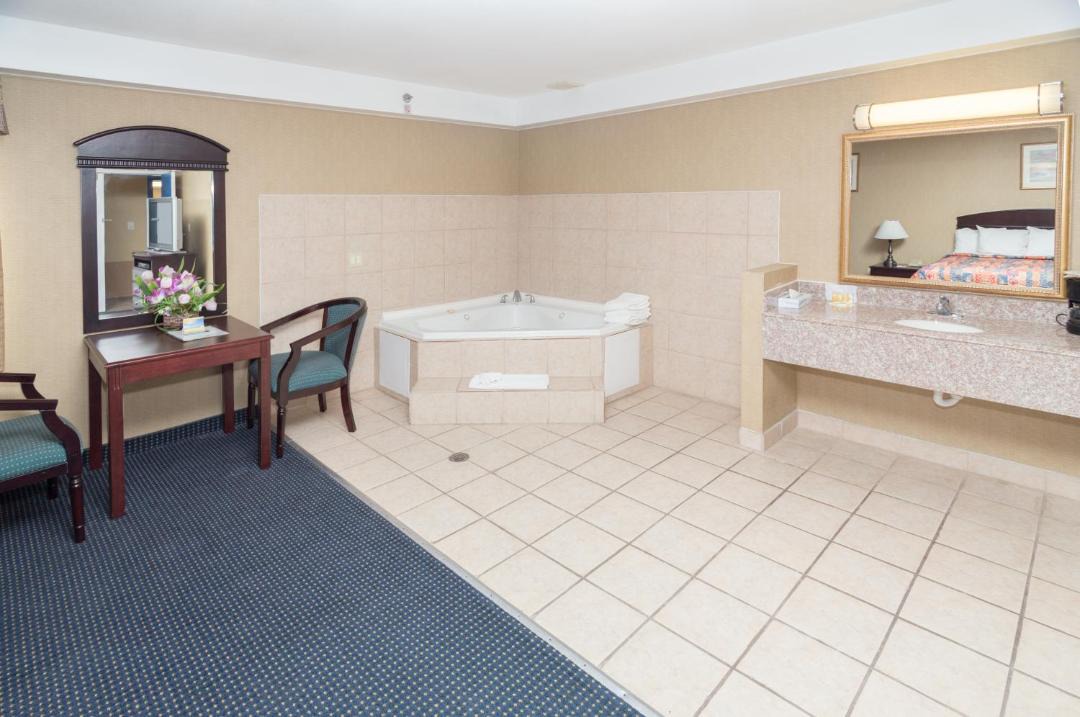 Photo of Bathroom in Artesia