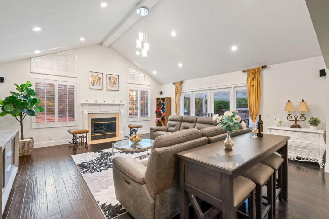 Photo of Livingroom in Fountain Valley