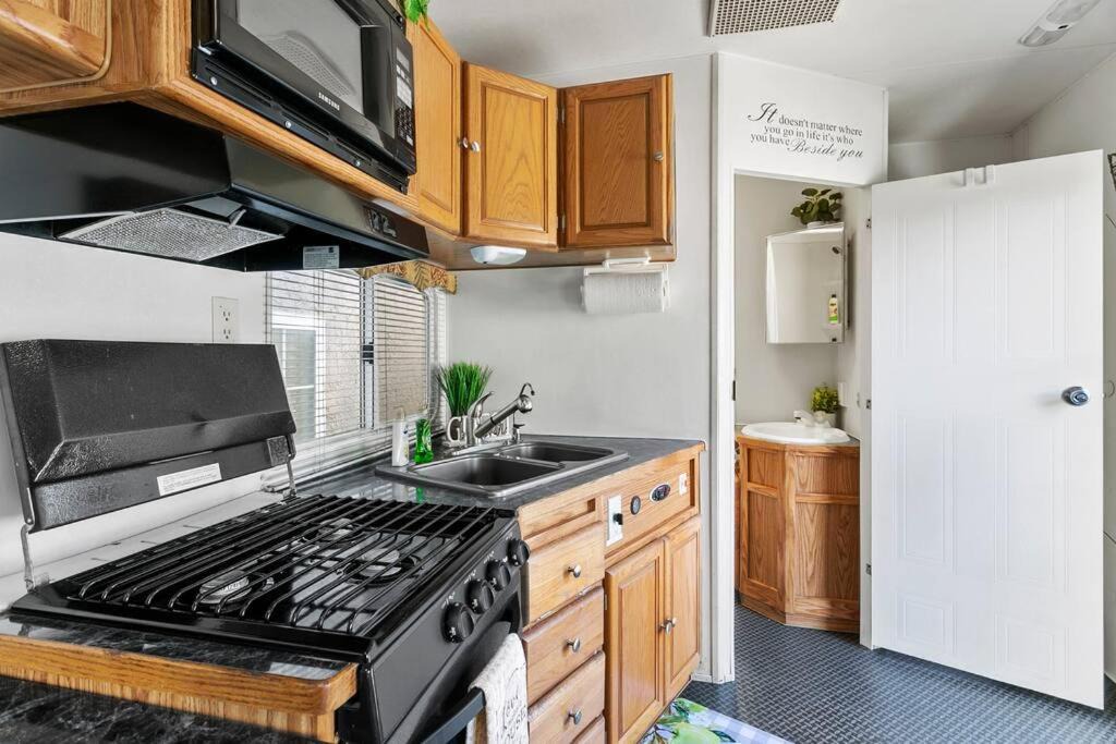 Photo of Kitchen in Corona