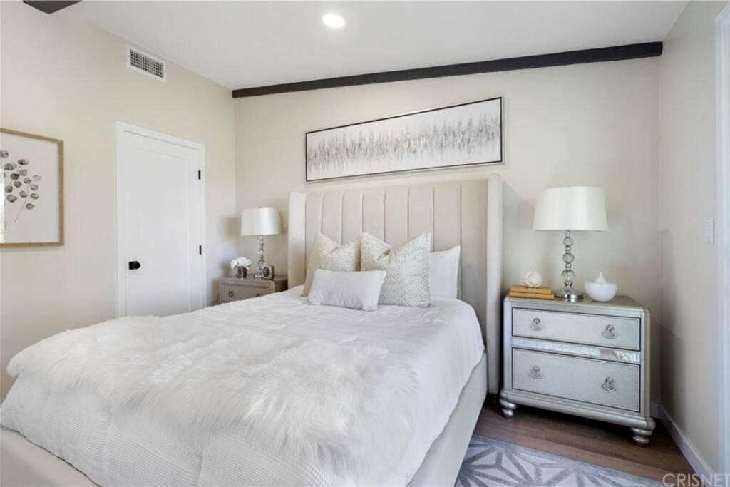 Photo of Bedroom in Woodland Hills