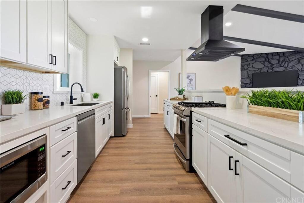 Photo of Kitchen in Woodland Hills