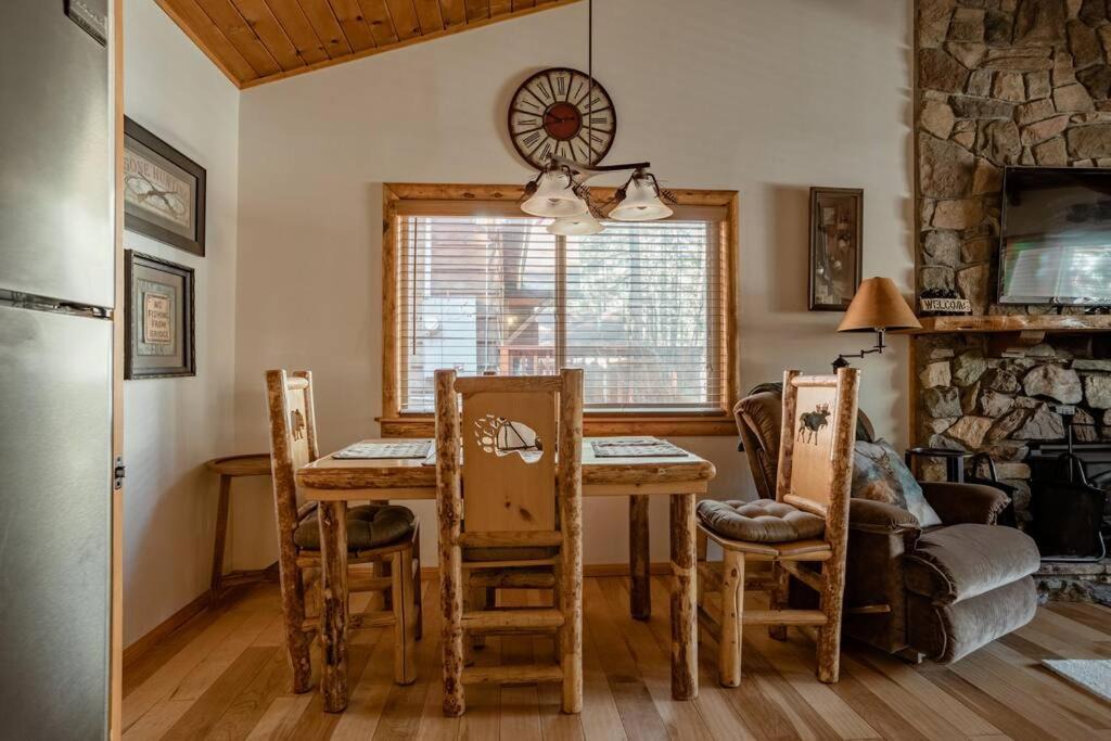 Photo of Livingroom in Big Bear City