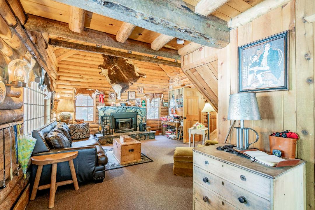 Photo of Livingroom in Pine Mountain Club