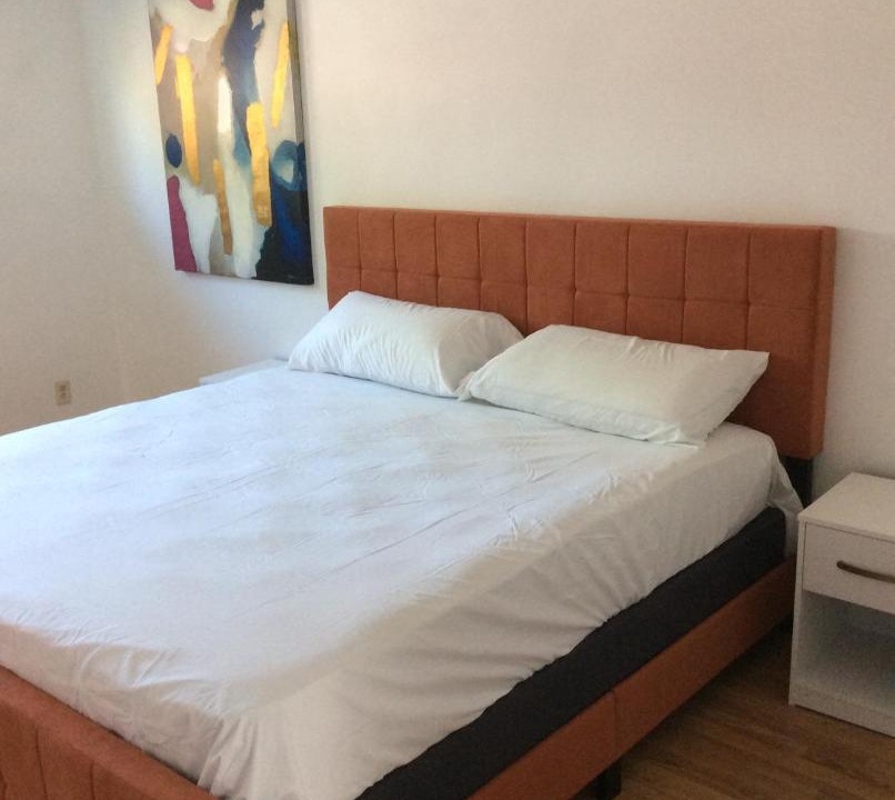 Photo of Bedroom in Valley Glen