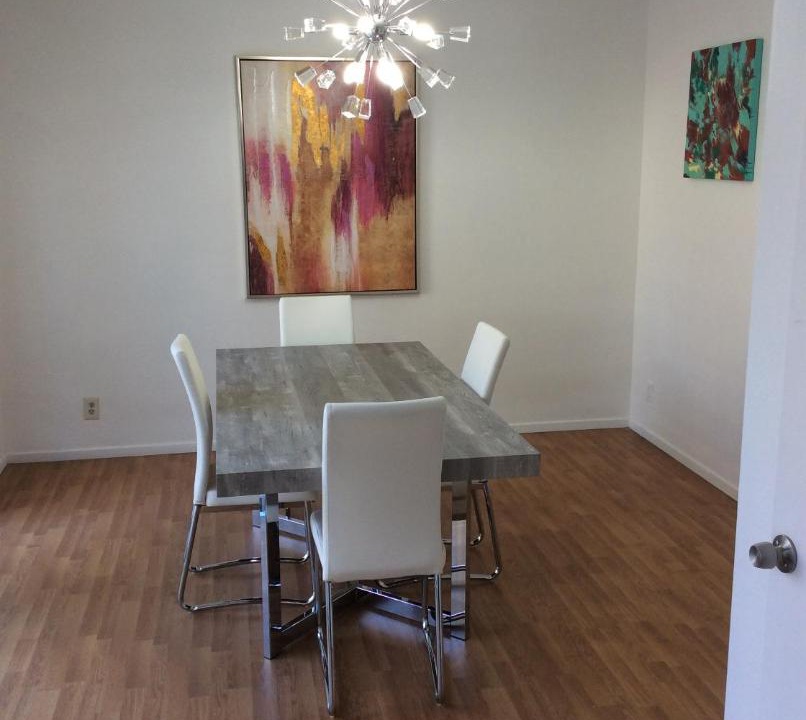Photo of Livingroom in Valley Glen