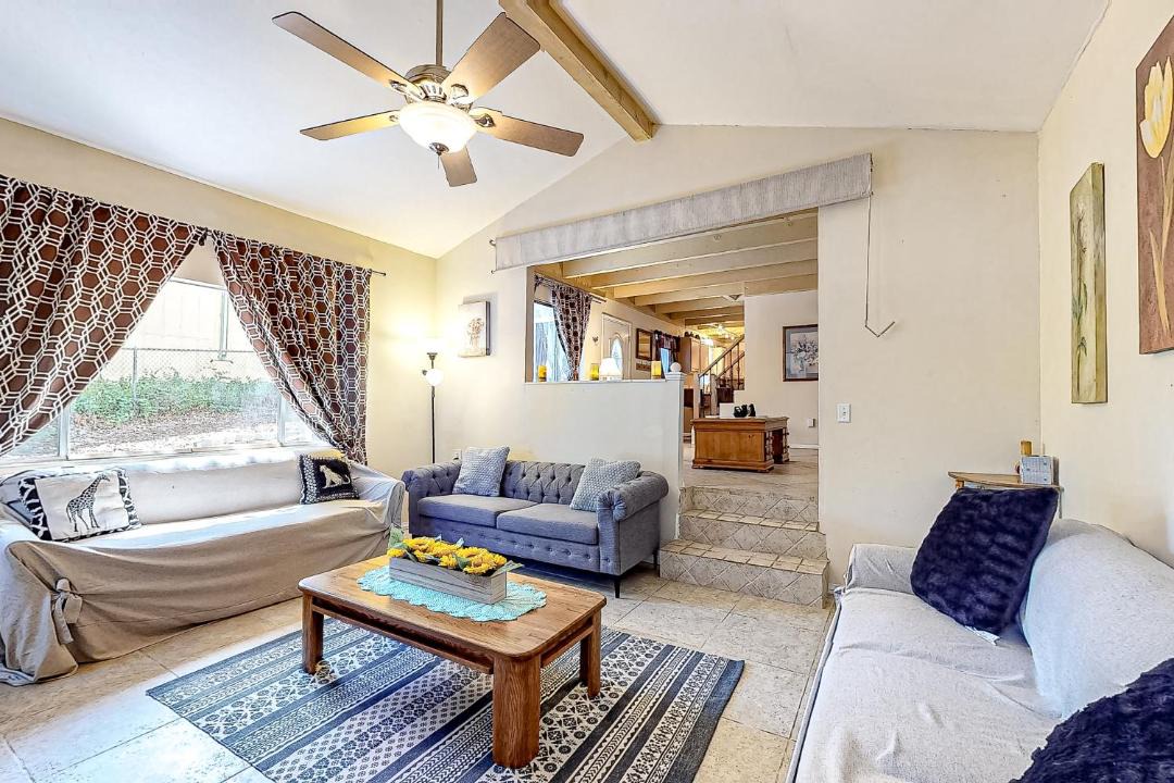 Photo of Livingroom in Crestline