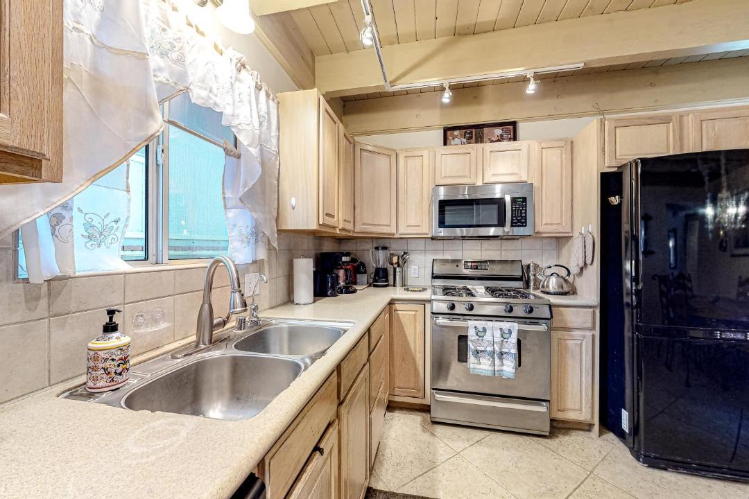 Photo of Kitchen in Crestline