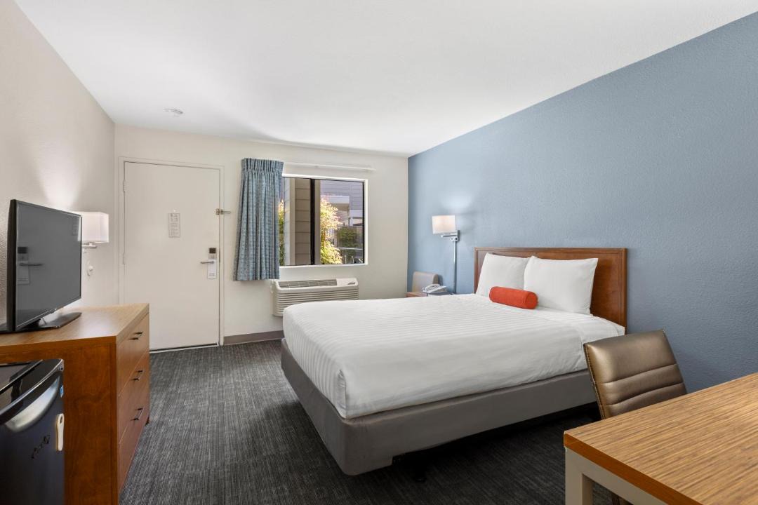Photo of Bedroom in Agoura Hills