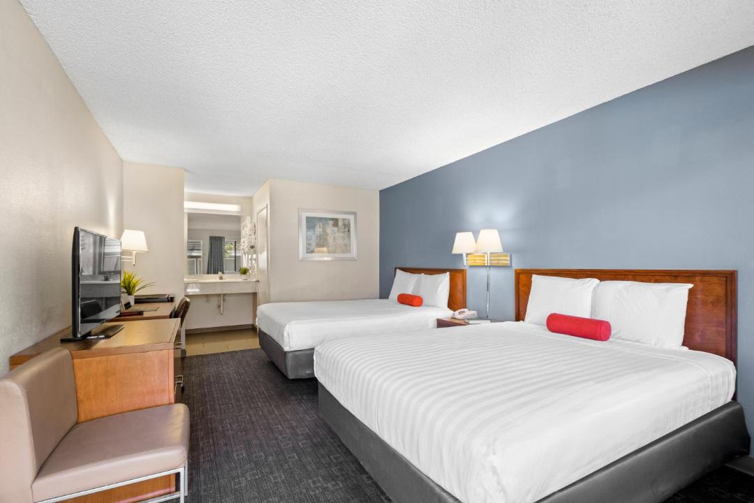 Photo of Bedroom in Agoura Hills