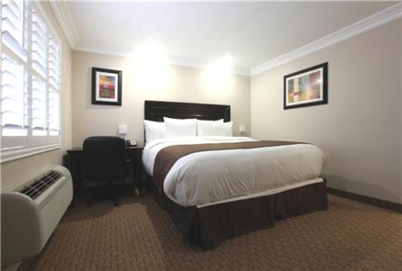 Photo of Bedroom in Downtown Riverside