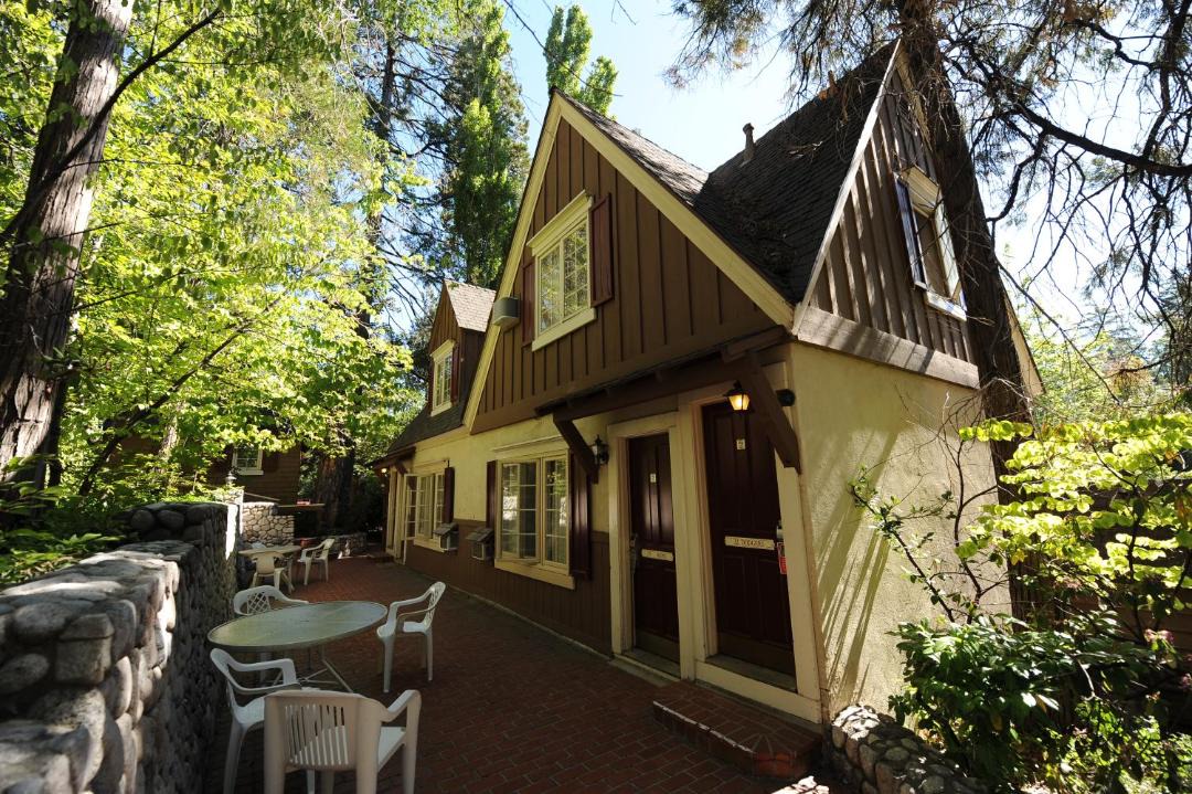 Photo of Others in Lake Arrowhead