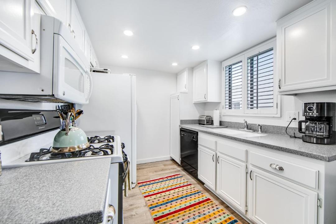 Photo of Kitchen in Canyon Corridor