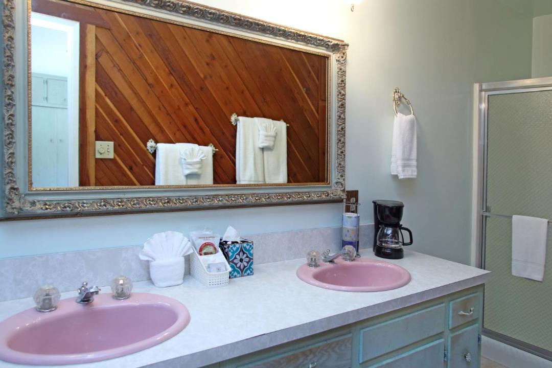Photo of Bathroom in Kernville