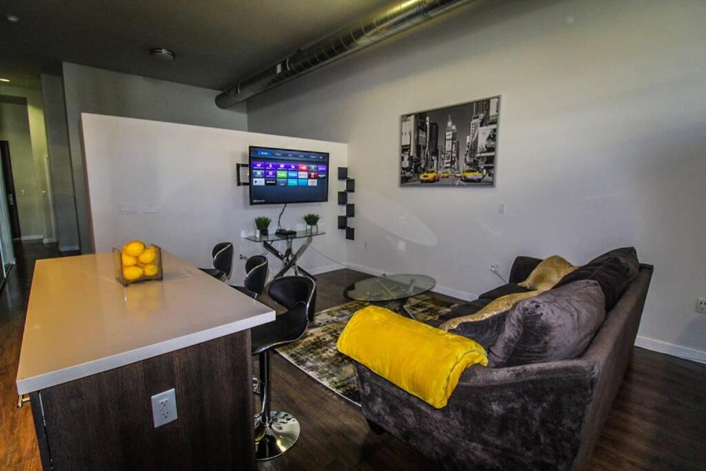 Photo of Livingroom in Downtown Los Angeles