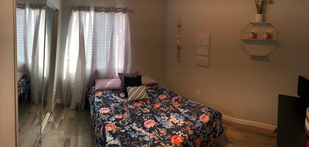 Photo of Bedroom in Downtown Los Angeles