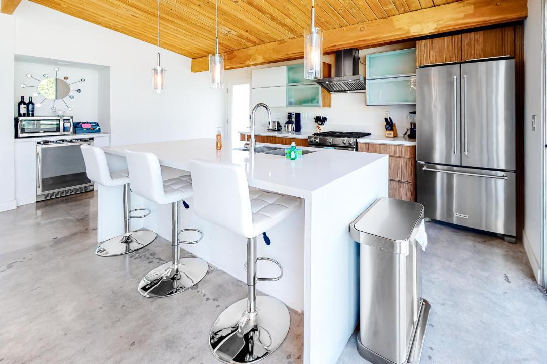 Photo of Kitchen in Racquet Club Estates