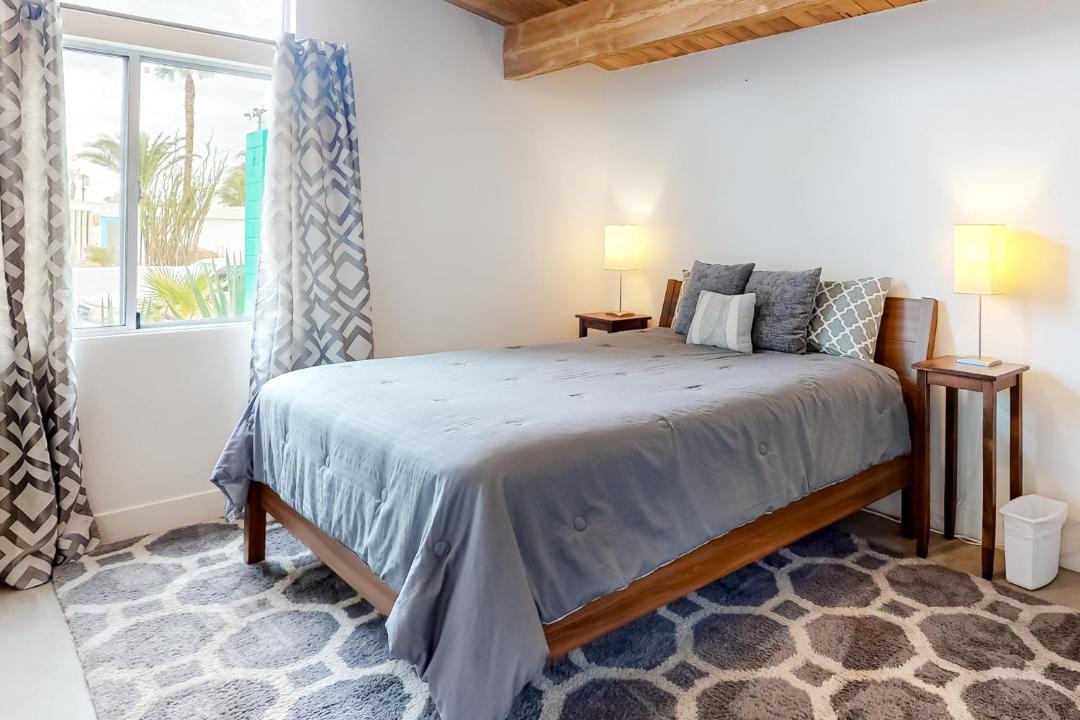 Photo of Bedroom in Racquet Club Estates