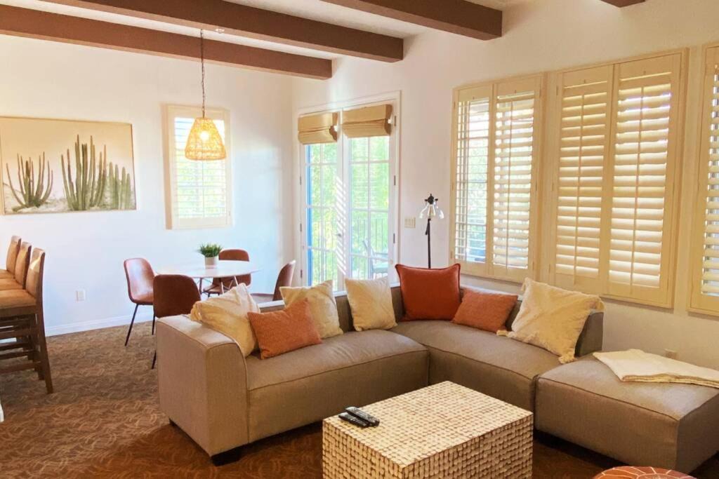 Photo of Livingroom in La Quinta