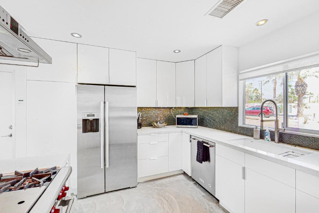 Photo of Kitchen in Racquet Club Estates