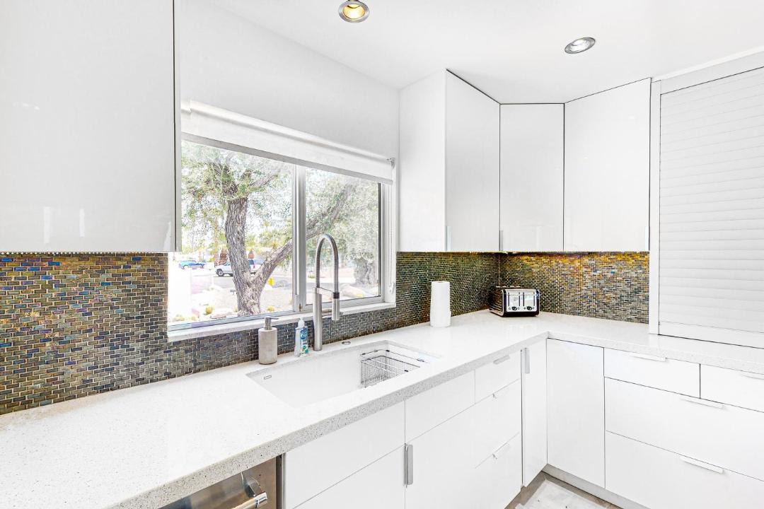 Photo of Kitchen in Racquet Club Estates