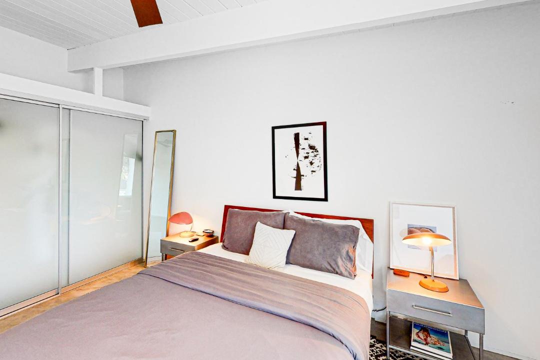 Photo of Bedroom in Racquet Club Estates