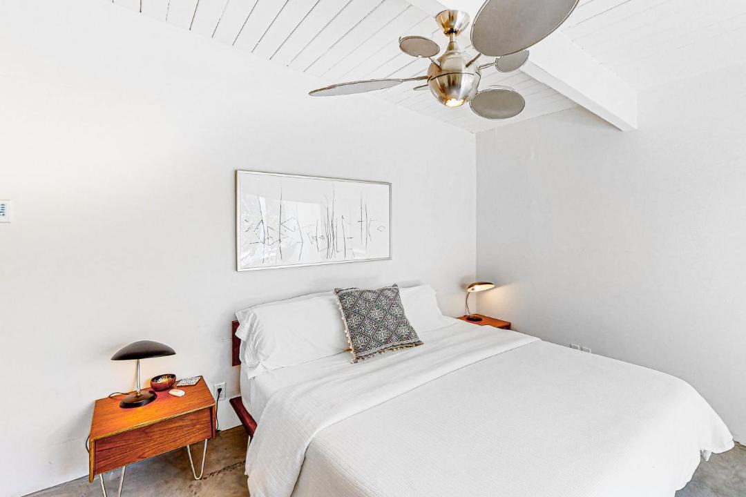 Photo of Bedroom in Racquet Club Estates