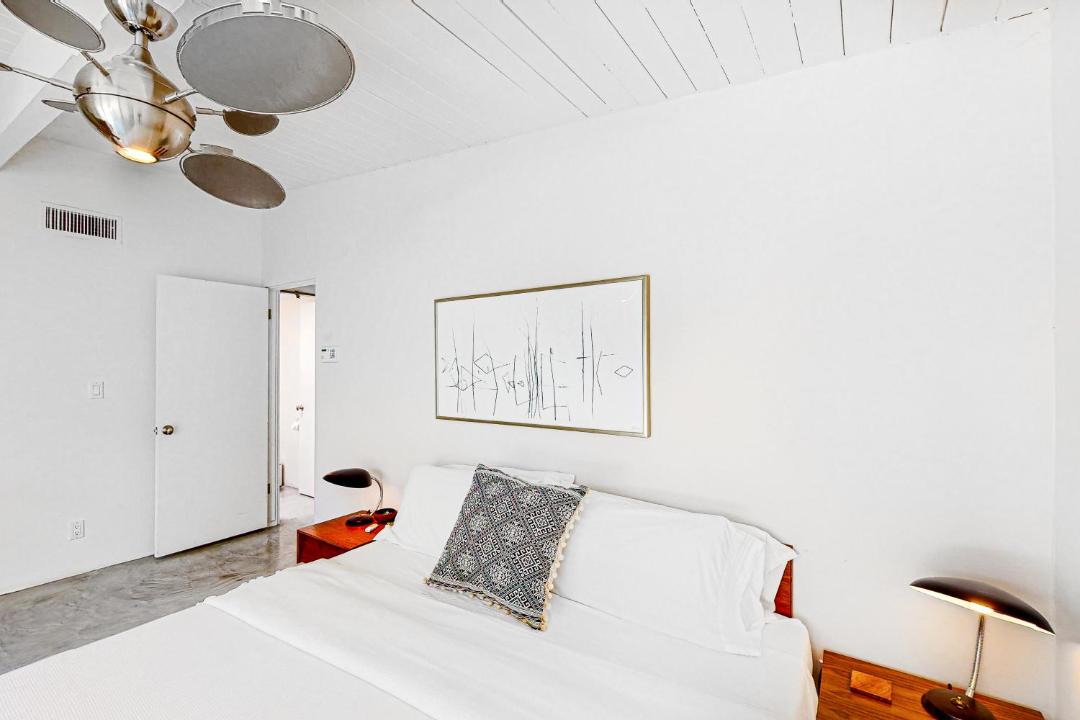Photo of Bedroom in Racquet Club Estates