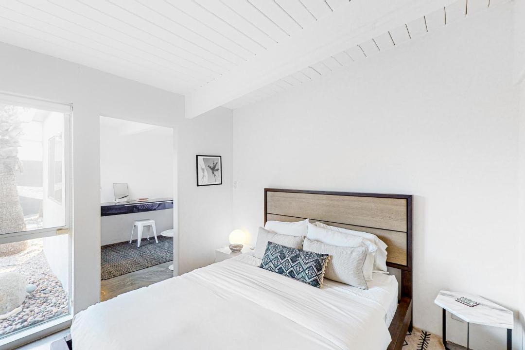 Photo of Bedroom in Racquet Club Estates