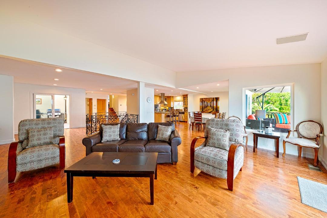 Photo of Livingroom in Eastern Malibu