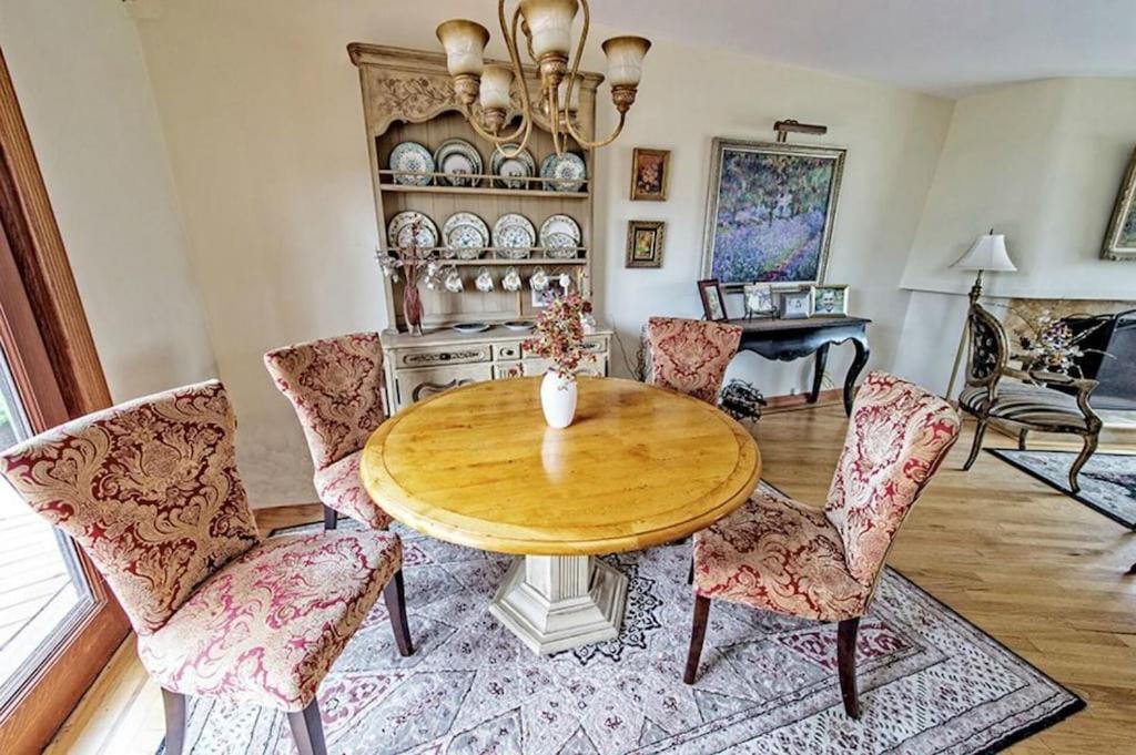 Photo of Livingroom in Pacific Palisades