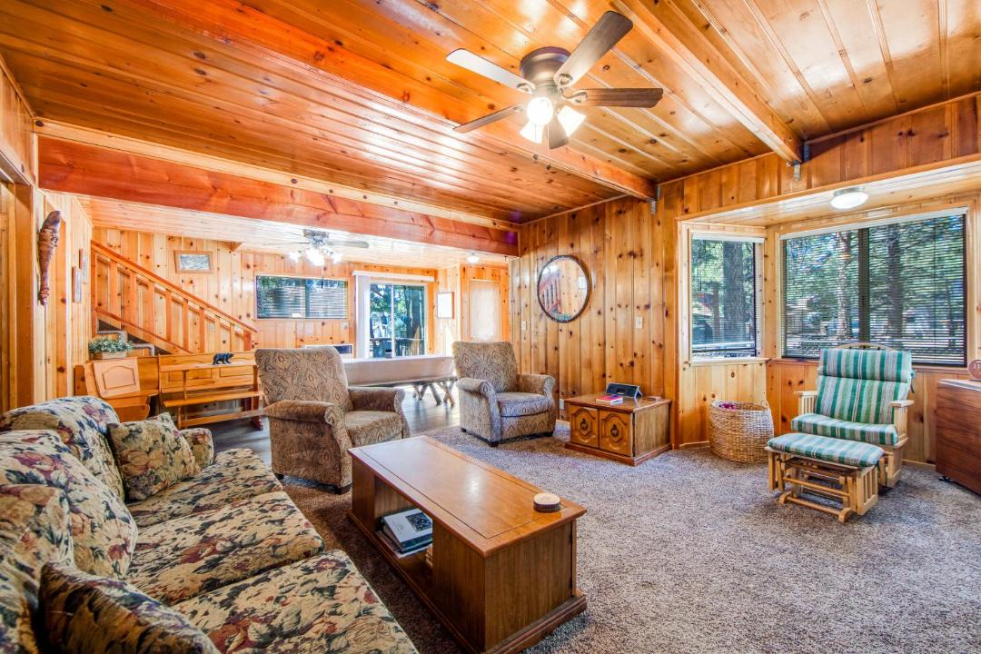 Photo of Livingroom in Big Bear City