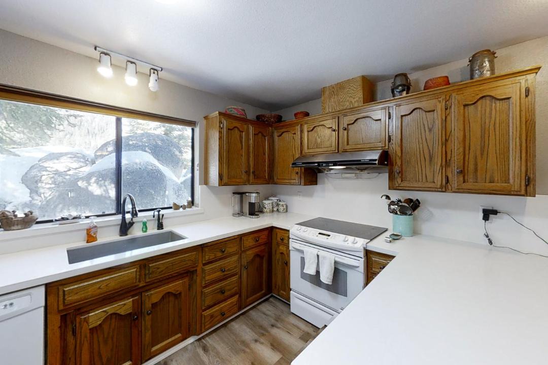 Photo of Kitchen in Lakeshore