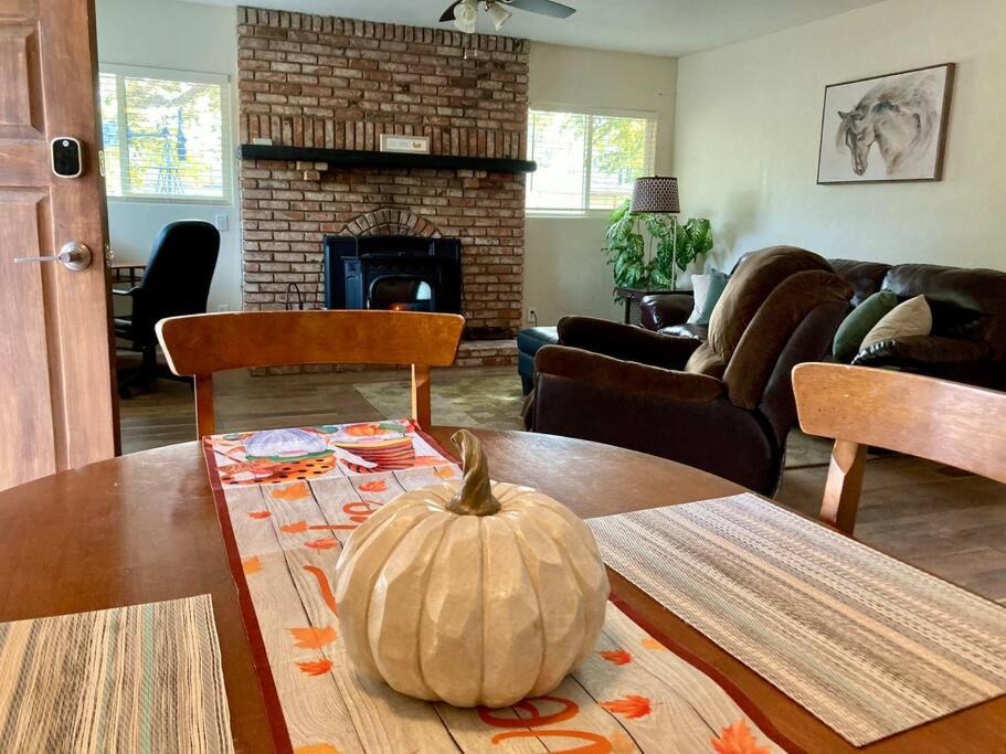 Photo of Livingroom in Mountain Mesa