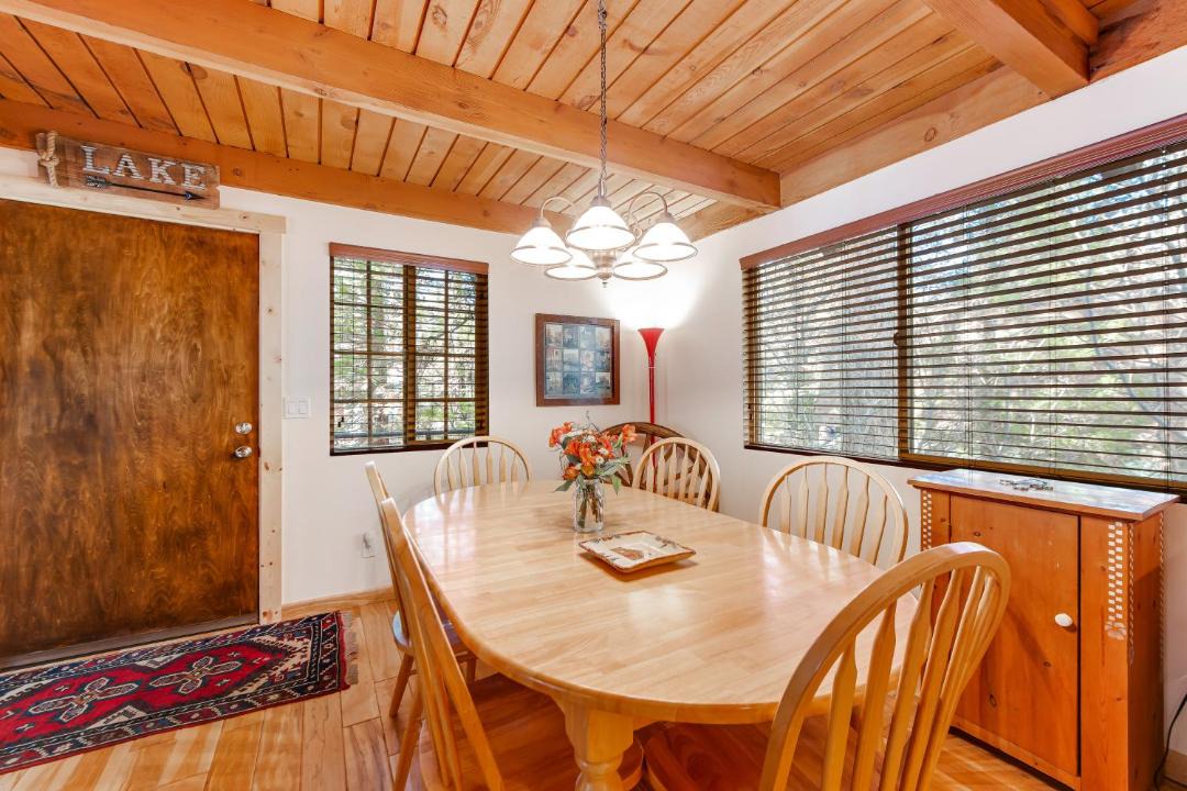 Photo of Livingroom in Arrowbear Lake
